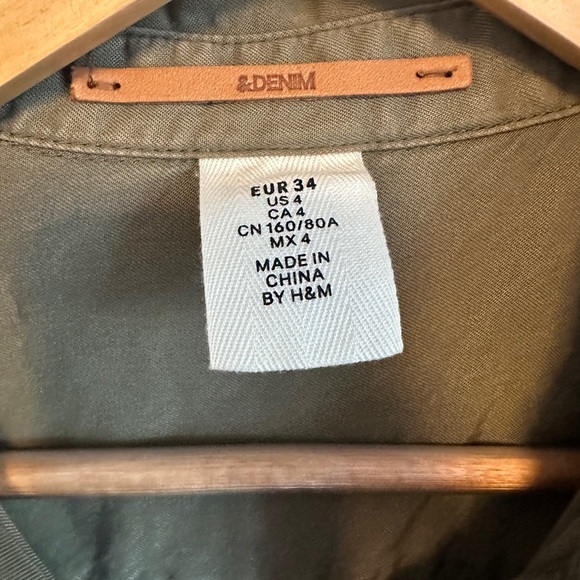 &Denim button down olive green shirt. Really nice detail and condition. - Picture 2 of 4
